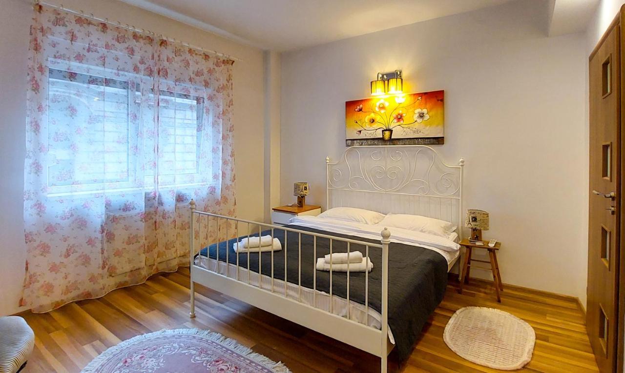 Fancy 1Bd Family Friendly In Historical Centre Apartment Букурещ Екстериор снимка